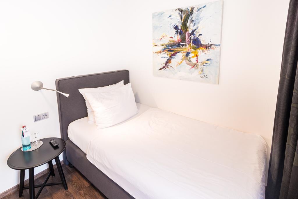 Kreuzblume Hotel & Restaurant Freiburg im Breisgau Eksteriør bilde